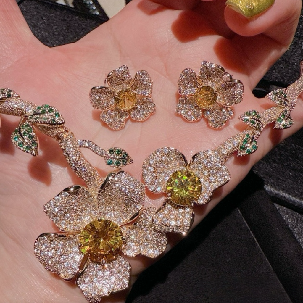 Retro blooming gemstone vine necklace 18K gold zircon earrings set